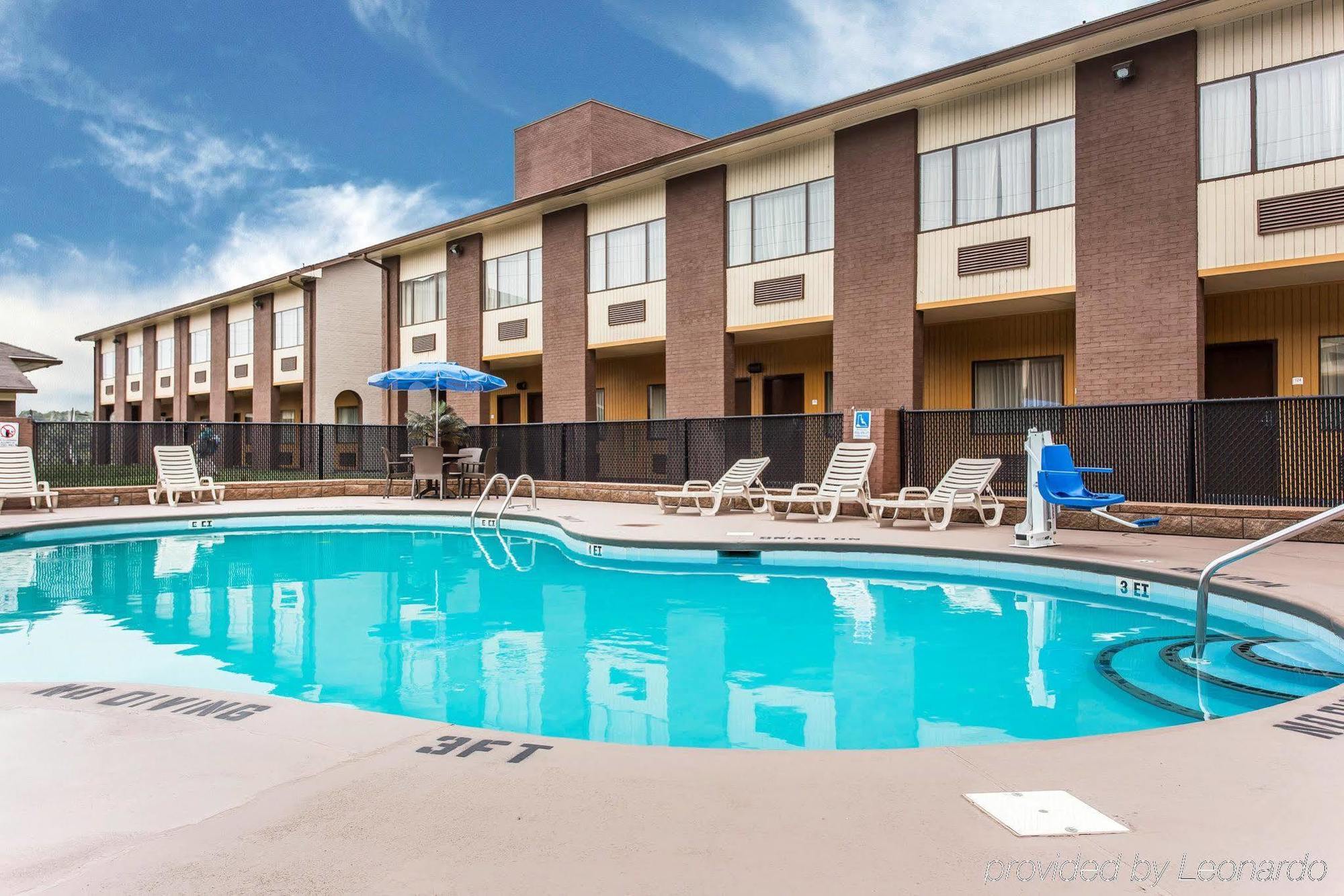 Quality Suites Hickory South Buitenkant foto